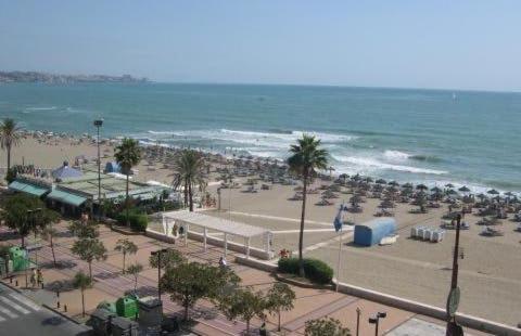 Paseo Maritimo Los Boliches. ฟูเอนฮิโรลา ภายนอก รูปภาพ